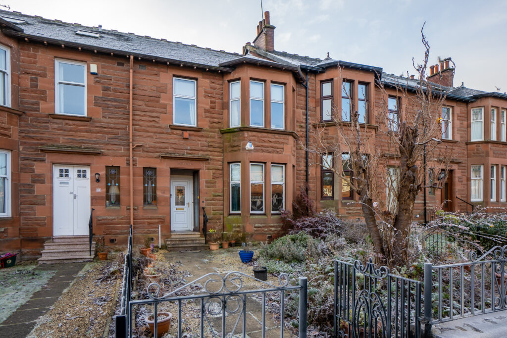 First Avenue, Netherlee