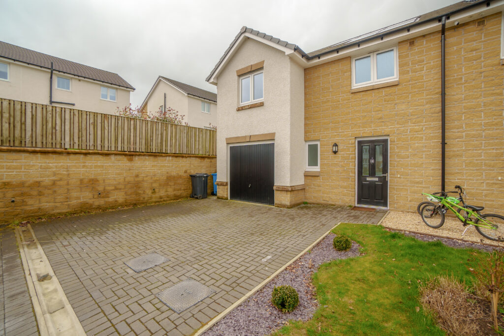 Staffin Way, Newton Mearns