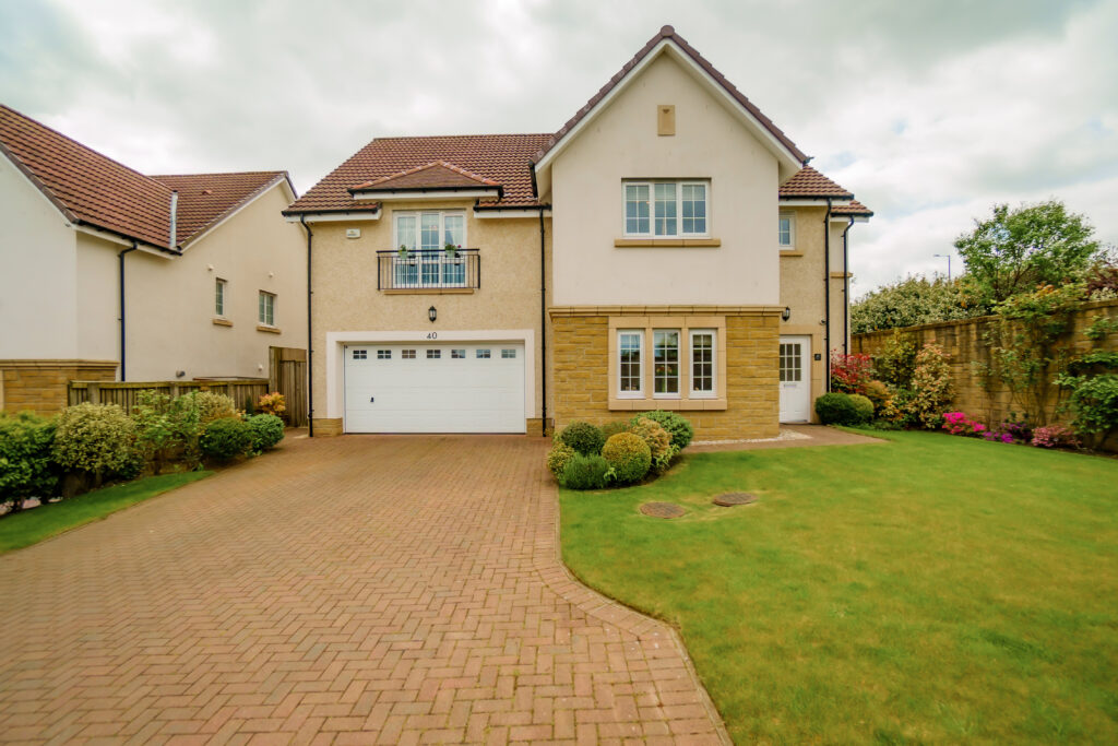 Mearnswood Place, Newton Mearns